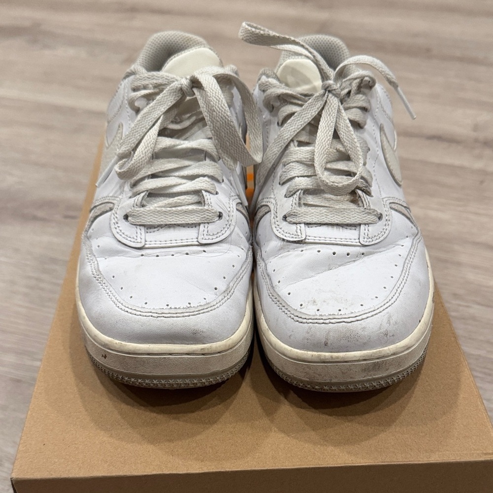 Nike White Women's Sneakers - Picture 7 of 7